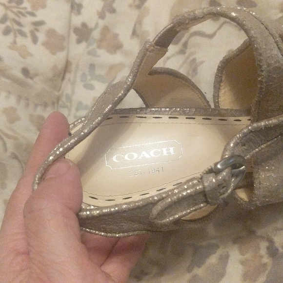 Coach Heel Size 8 Distressed Metallic Material. New - Picture 4 of 4